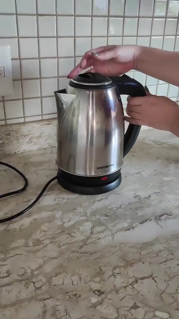 Chaleira Elétrica Inox 127v